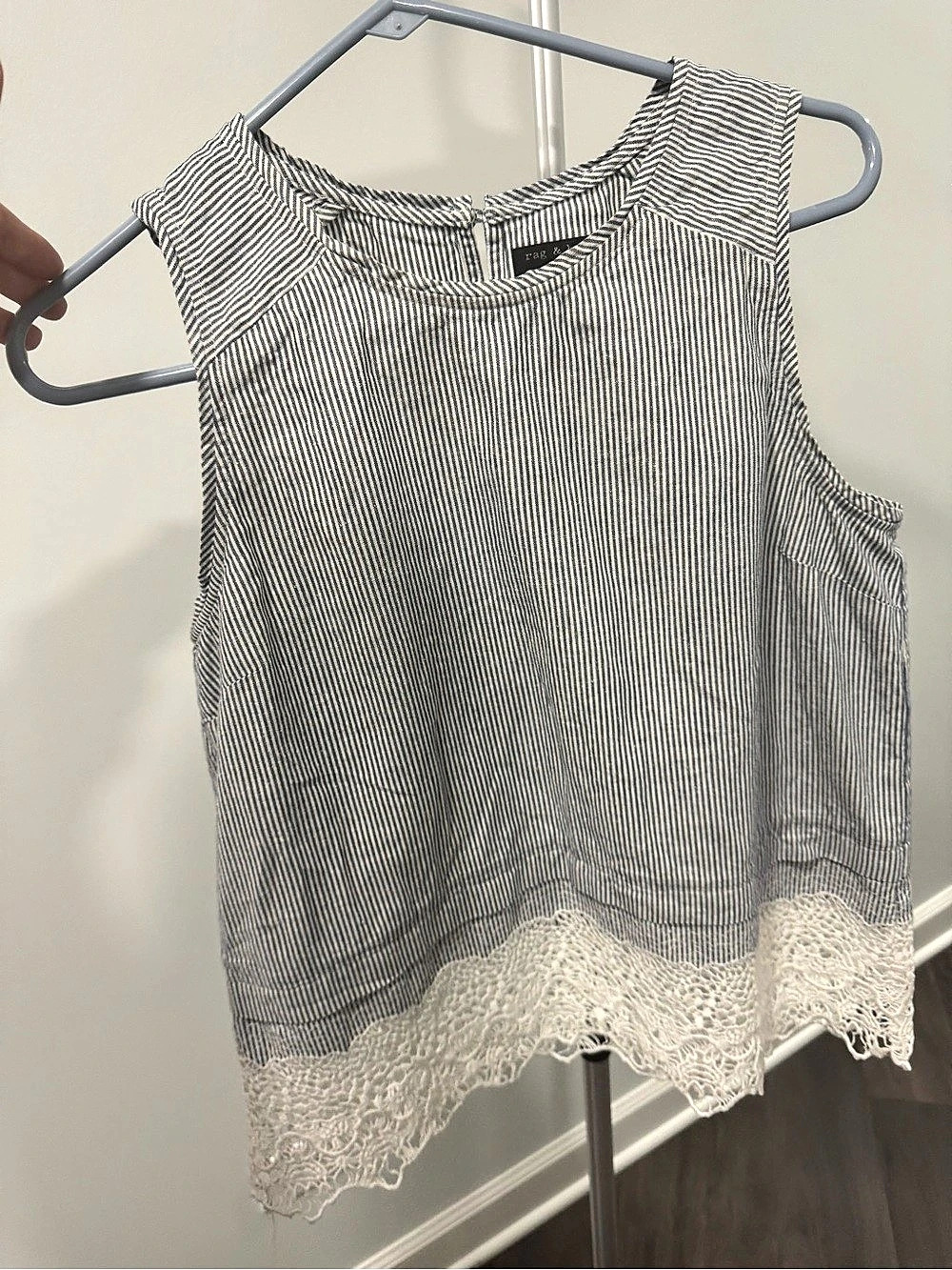 rag & bone Striped Lace Hem Tank in Blue & White Size Medium Like New
